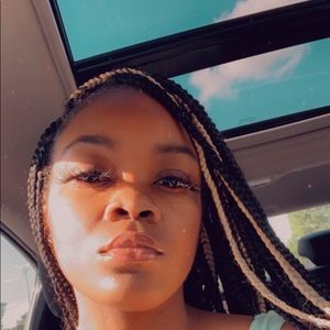 Meet your Posher, Erika